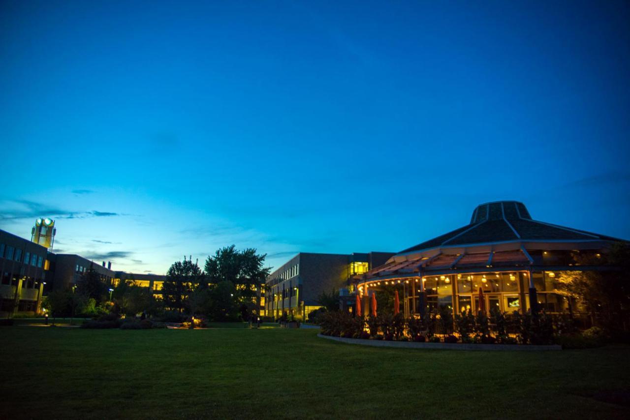 Residence & Conference Centre - Niagara-On-The-Lake Sainte-Catherine Eksteriør bilde